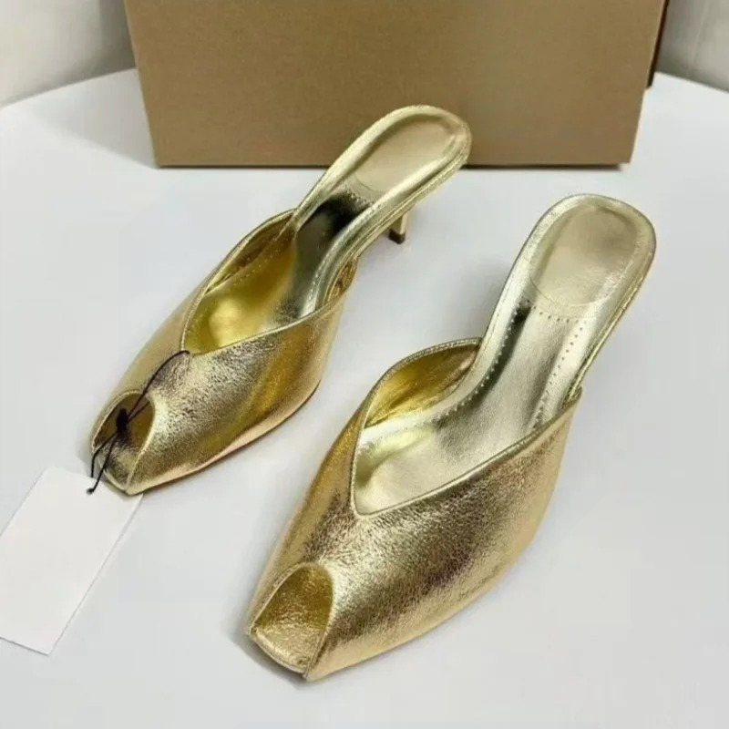 Summer Clothing Stores - Sapatos Femininos de Designer, Mules Douradas